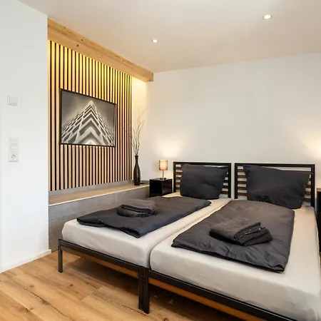 Design Penthouse Near Basel & Black Forest Апартаменты *